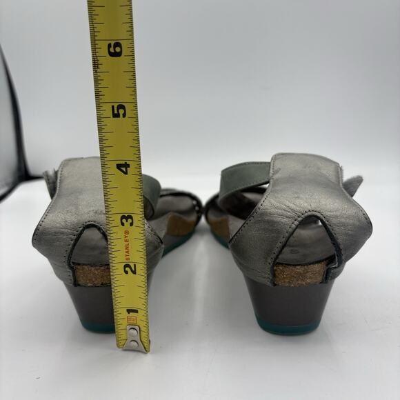 Naot Sandals Womens‎ Size 9 EU 40 Pixie Silver Green Leather Ankle Strap Wedge - Picture 6 of 9